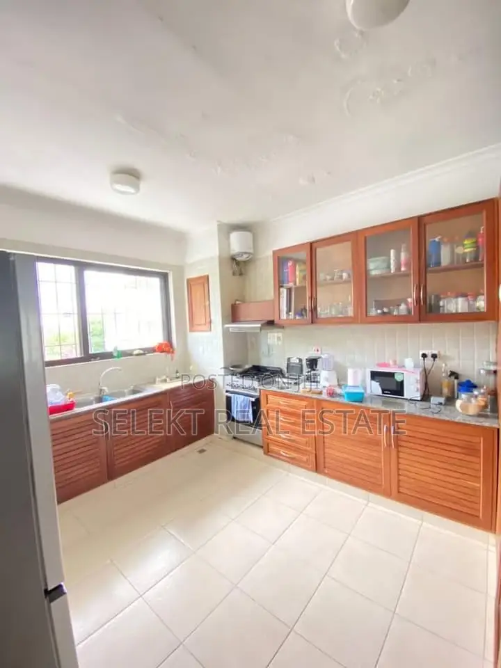 Furnished 3bdrm Townhouse / Terrace in Msasani-Bay for Rent in Msasani