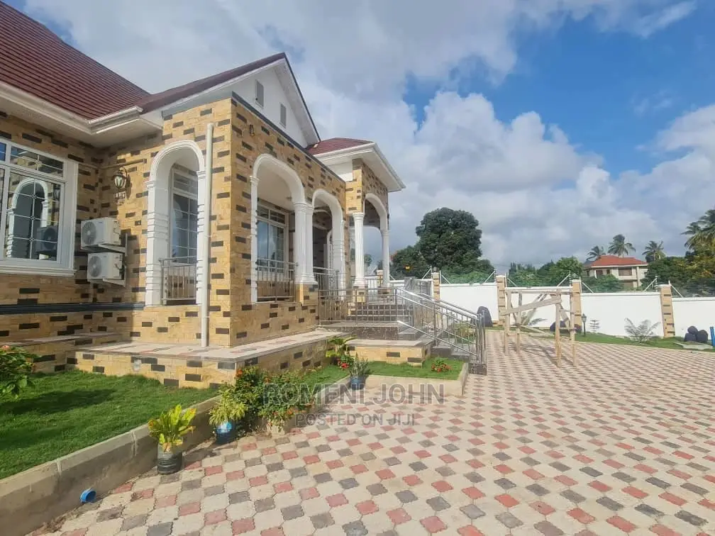Furnished 5bdrm Farm House in Tanzania Dsm Ubungo, Ukonga for Sale in Ukonga