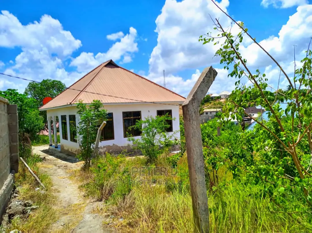 3bdrm House in Mbezi for Sale in Mbezi