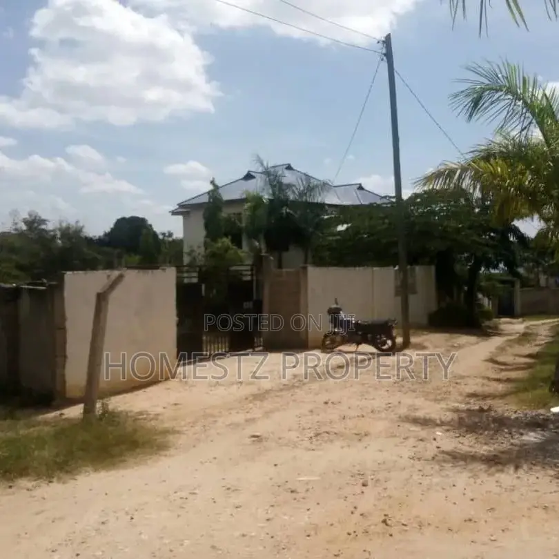 4bdrm House in Kibamba Shule, Kinondoni for Sale in Kinondoni