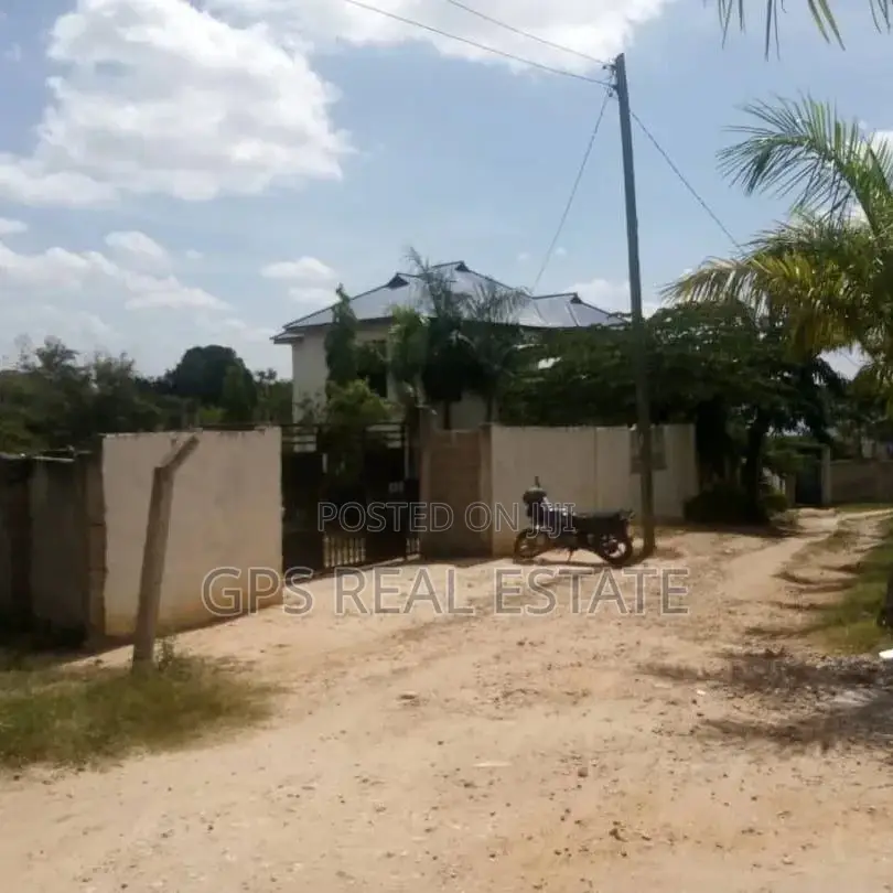 4bdrm House in Kibamba Shule, Kinondoni for Sale in Kinondoni