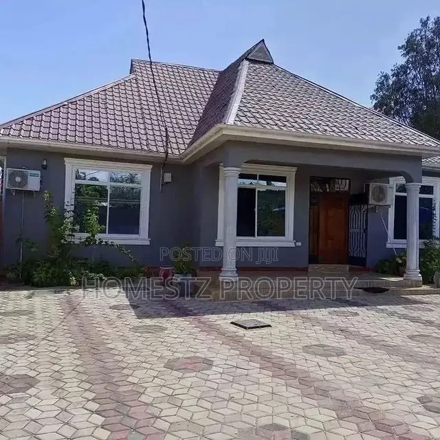 3bdrm House in Tegeta Mivumoni, Kinondoni for Sale in Kinondoni