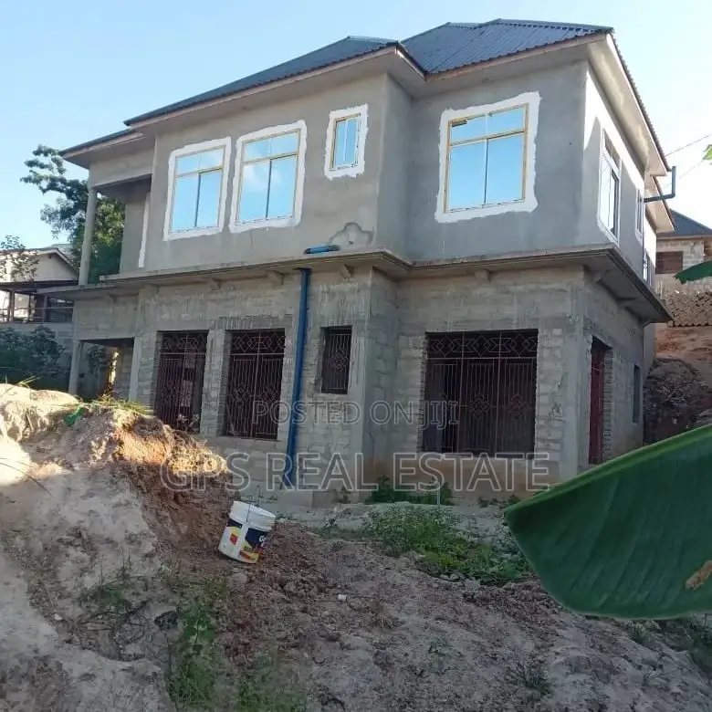 4bdrm House in Mbezi Kwa Msuguri, Kinondoni for Sale in Kinondoni