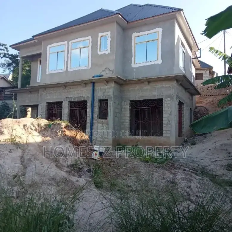 4bdrm House in Mbezi Kwa Msuguri, Kinondoni for Sale in Kinondoni