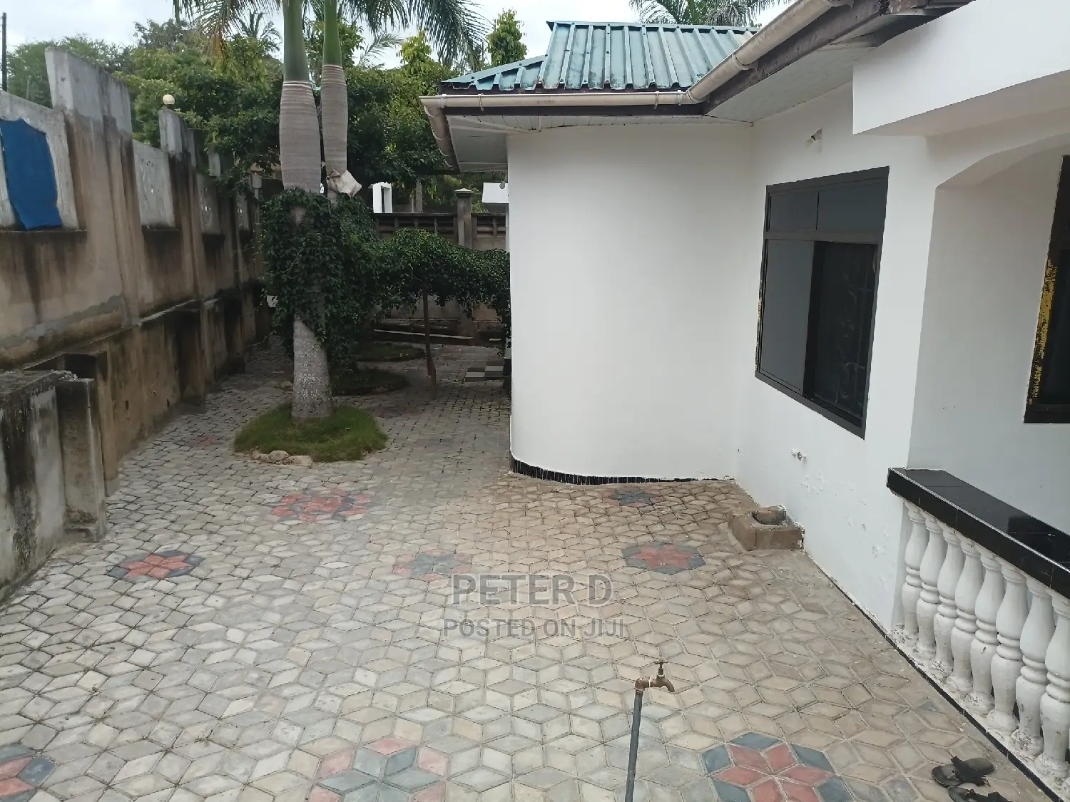 3bdrm House in Mbezi for Sale in Mbezi