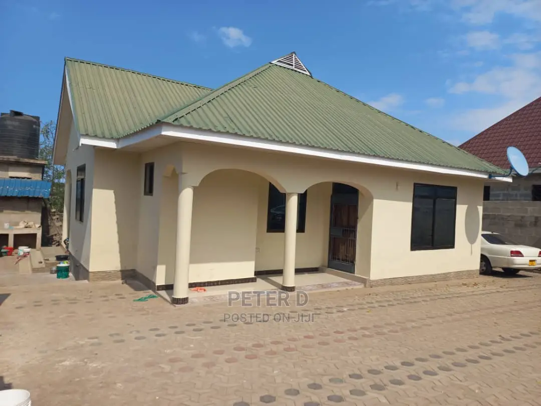 3bdrm House in Mbezi for Sale in Mbezi