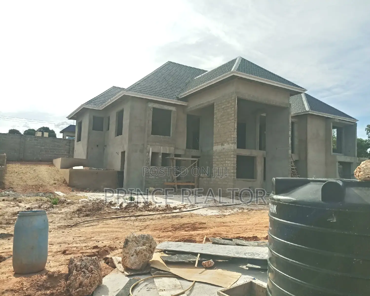 5bdrm Mansion in Kibada, Kigamboni for Sale in Kigamboni