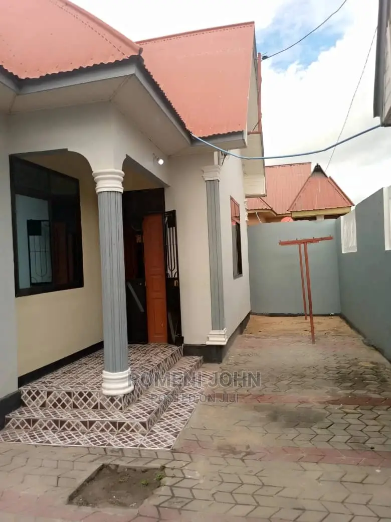Furnished 3bdrm Townhouse/Terrace in Tanzania Dsm Temeke, Ukonga in Ukonga