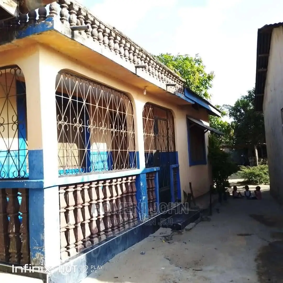 Furnished 6bdrm Townhouse/Terrace in Tanzania Dsm Ukonga for Sale in Ukonga