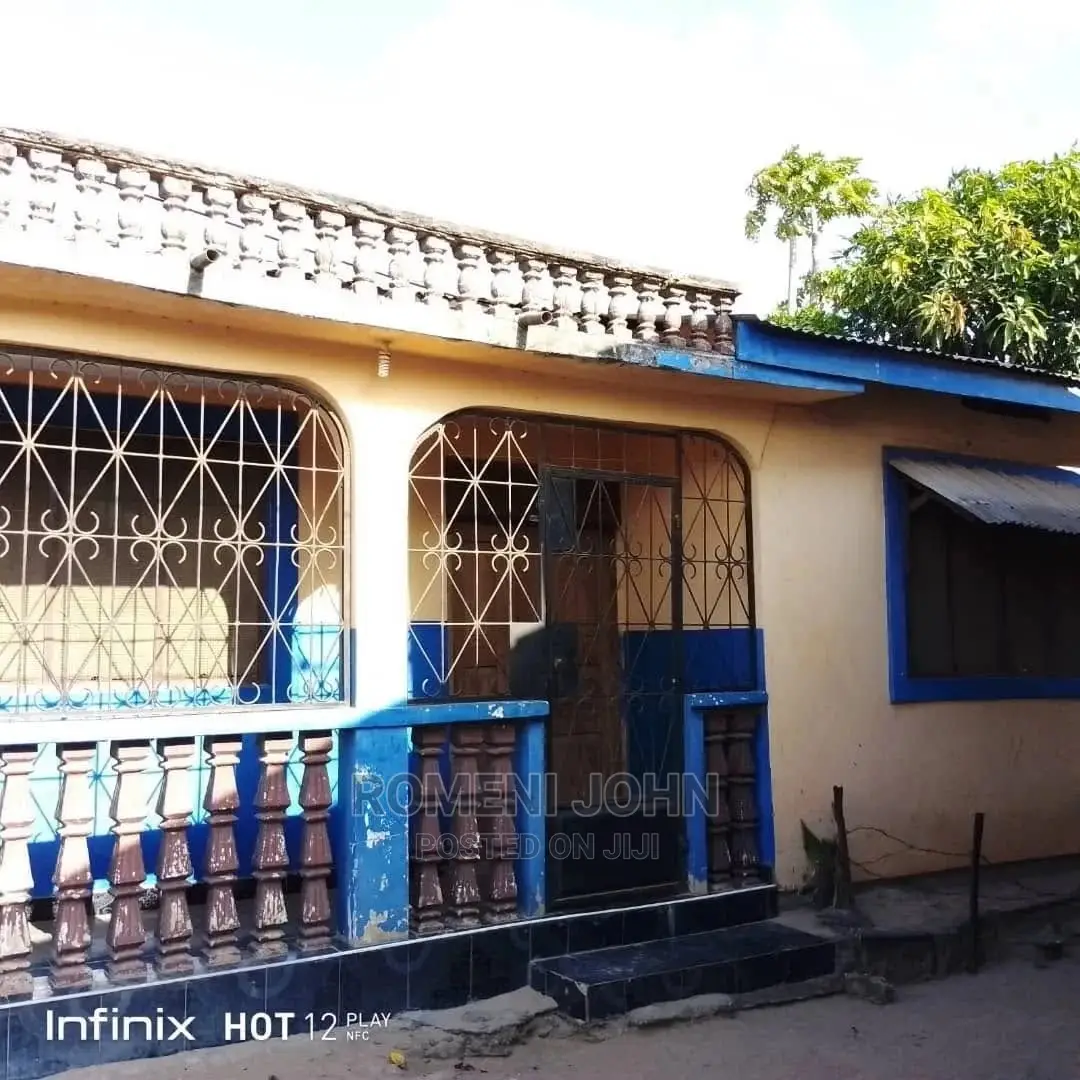 Furnished 6bdrm Townhouse/Terrace in Tanzania Dsm Ukonga for Sale in Ukonga