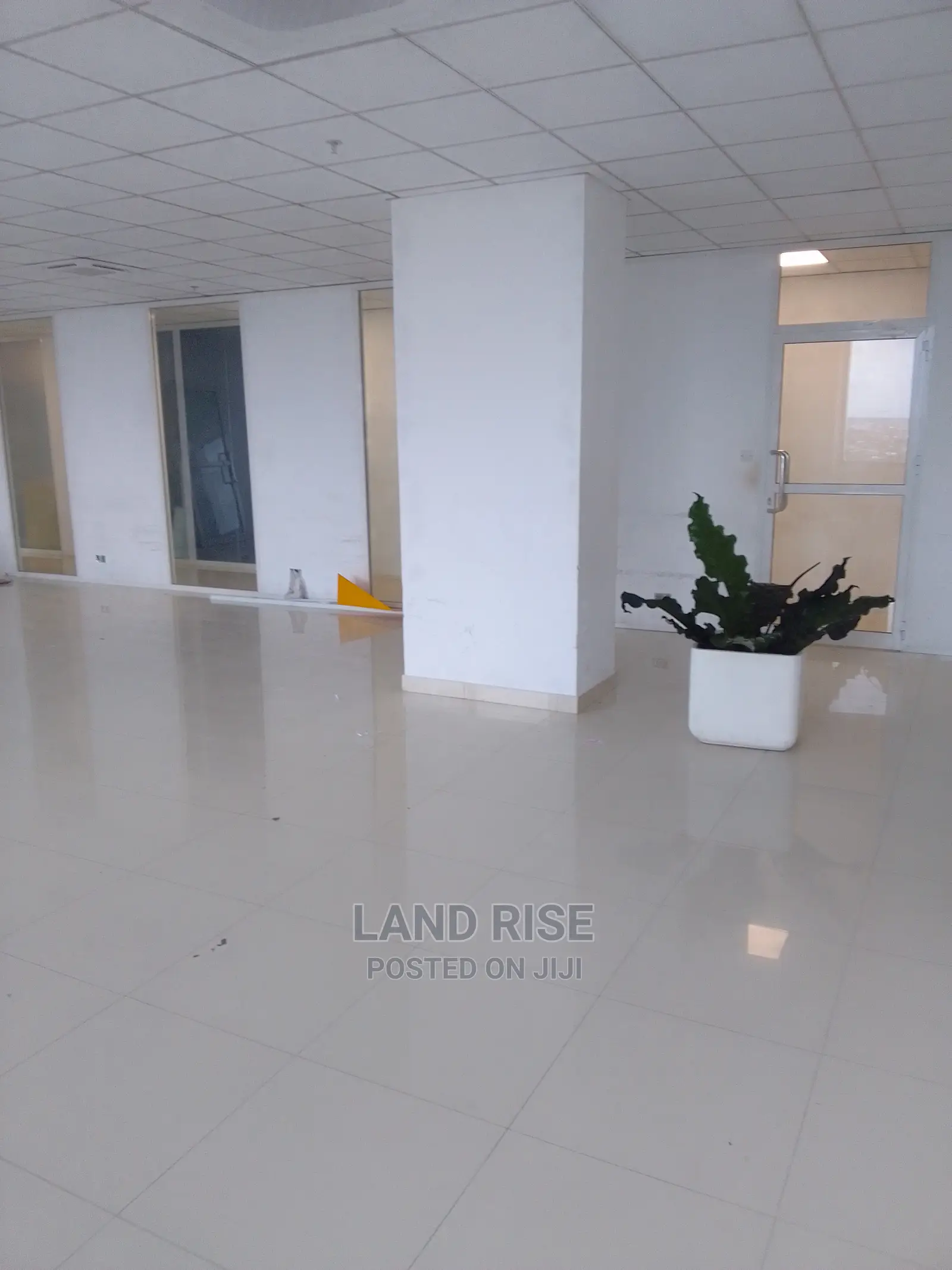 Office Space 108 Sqm in Kijitonyama