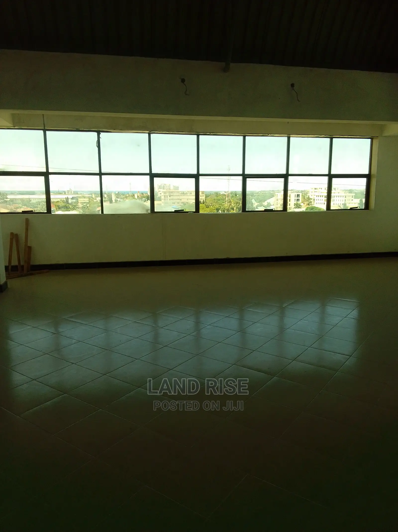 Office Space in Mwenge 200 Sqm in Mikocheni