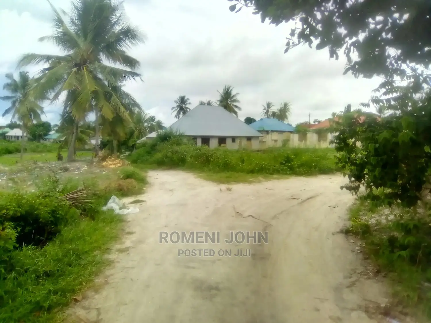 Gesti Yenye Vyumba Saba Swiming Pool Na Bar Inauzwa Miln 65. in Ukonga