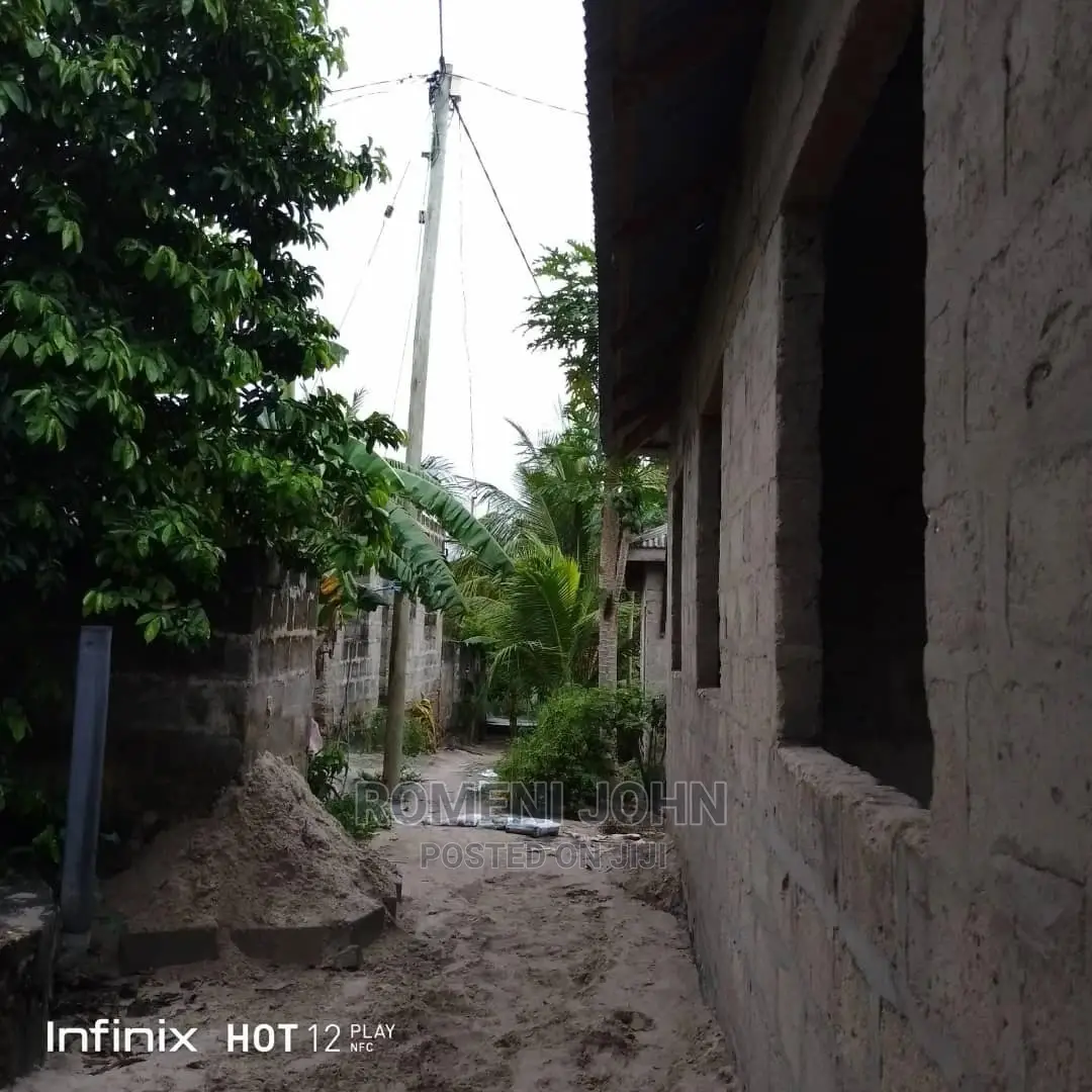 5bdrm Farm House in Tanzania DSM Ukonga for Sale in Ukonga