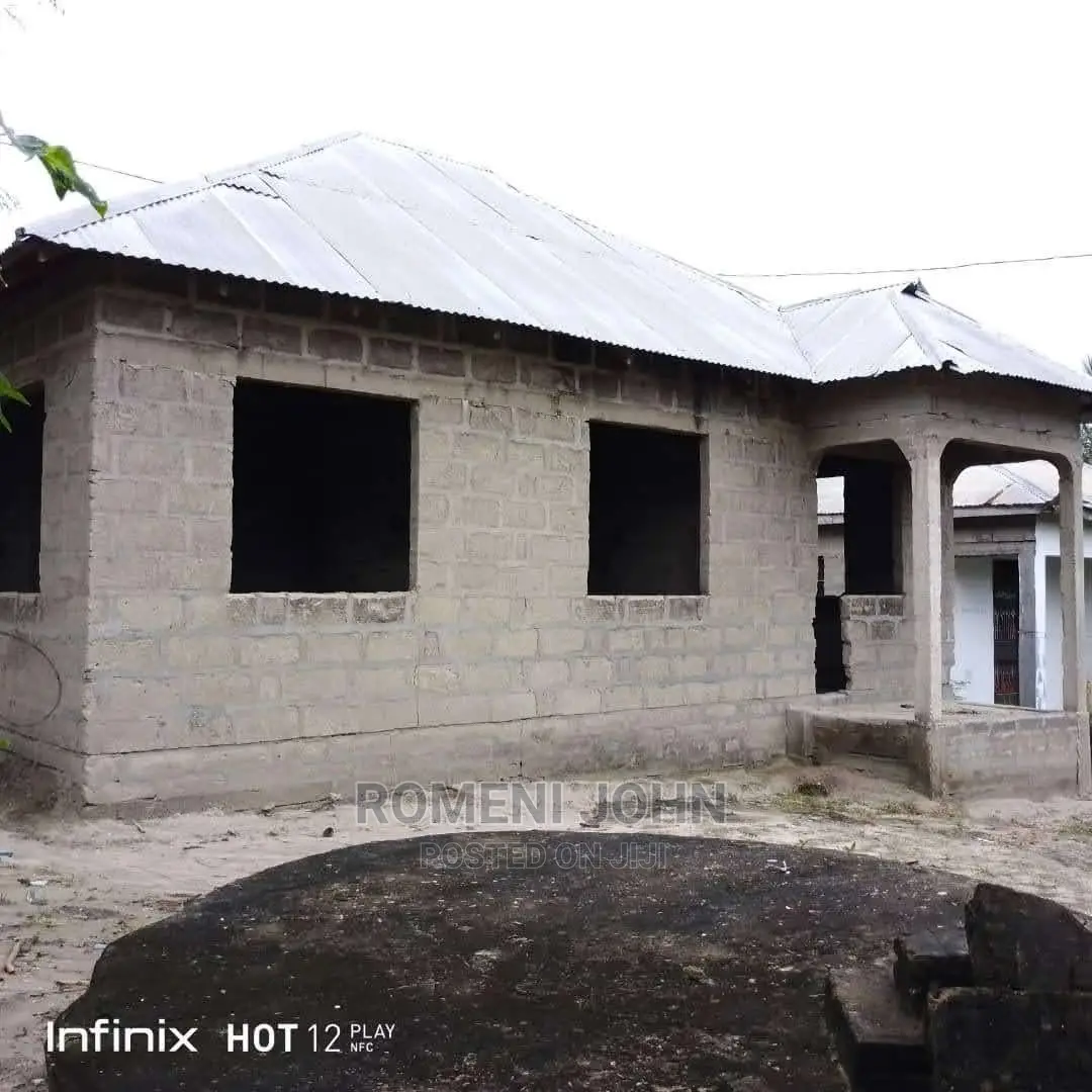 5bdrm Farm House in Tanzania DSM Ukonga for Sale in Ukonga