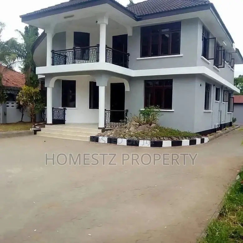 House In Tegeta Zoo For Sale in Kinondoni