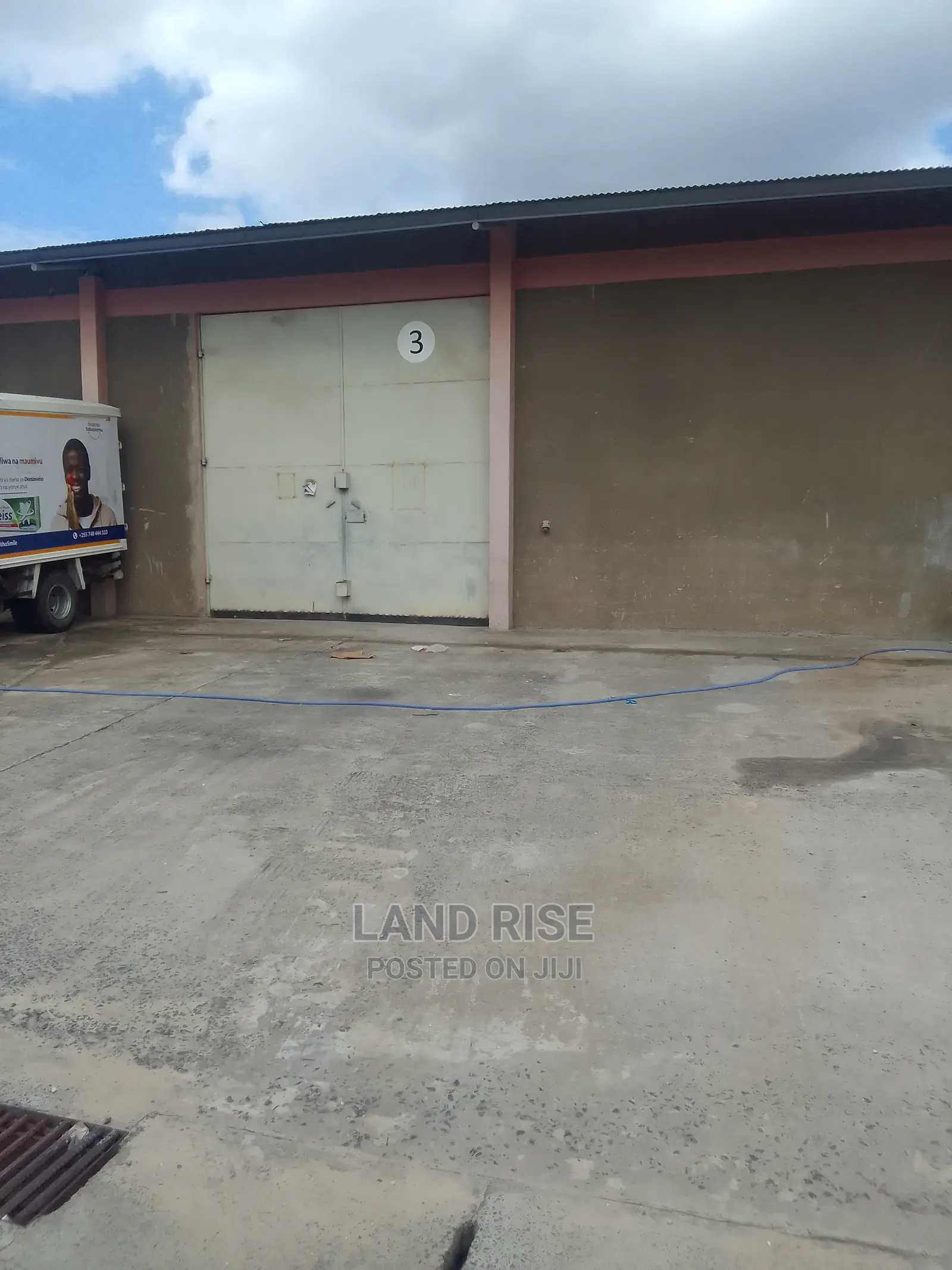 Warehouse With 432 in Tabata