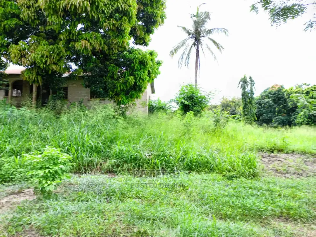 Kiwanja Barabarani in Mbezi