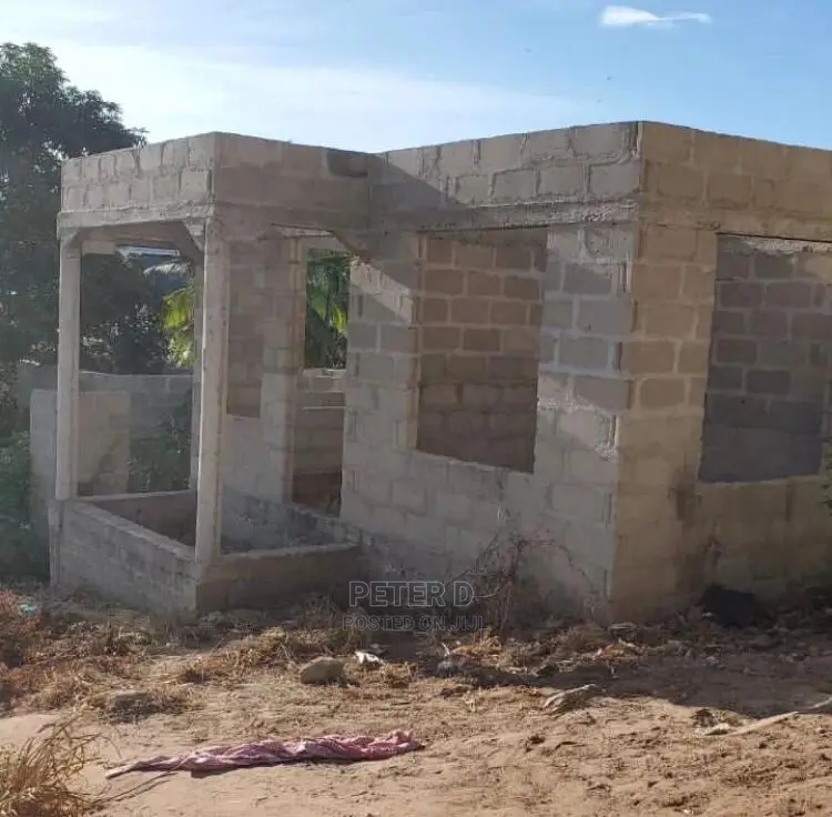 3bdrm House in Goba for Sale in Goba