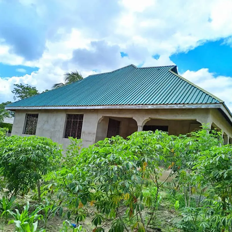 3bdrm House in Mbezi for Sale in Mbezi