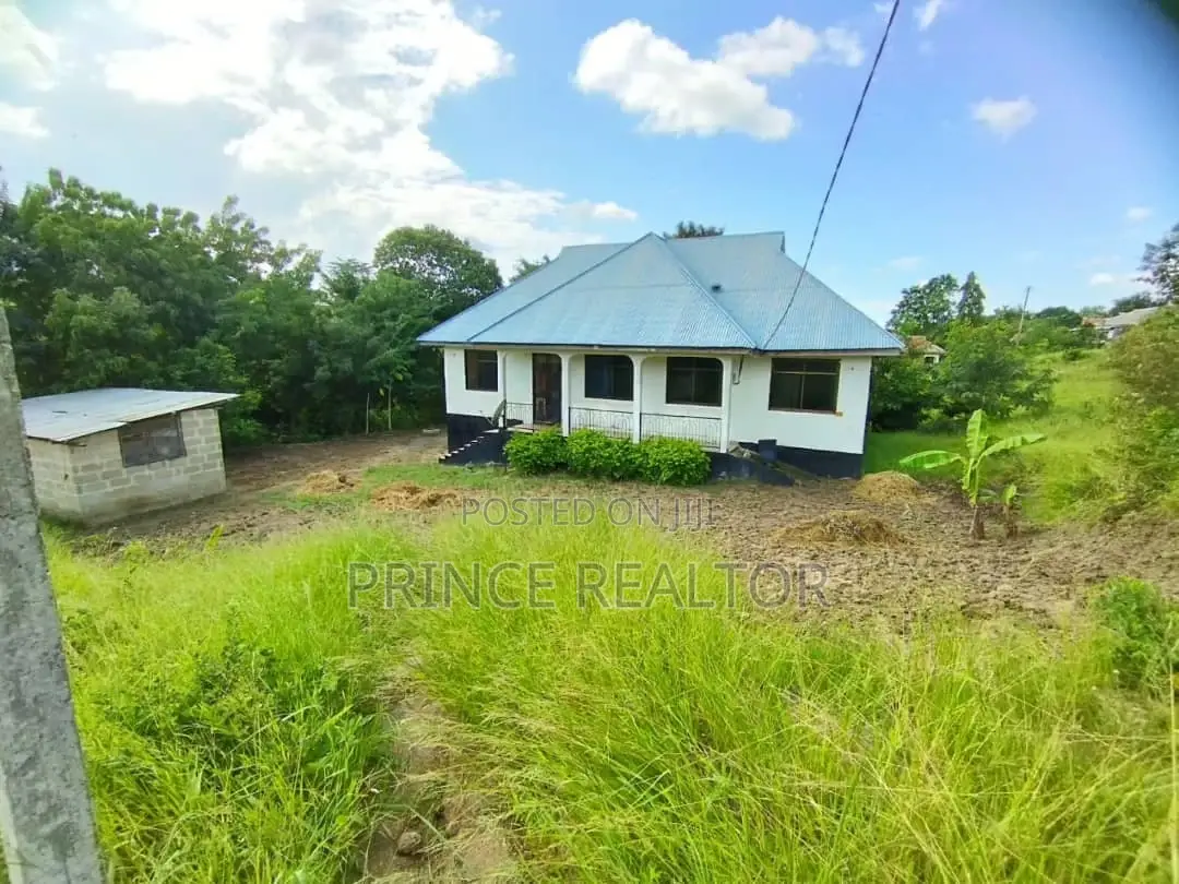 3bdrm House in Kibamba Shule, Kinondoni for Sale in Kinondoni