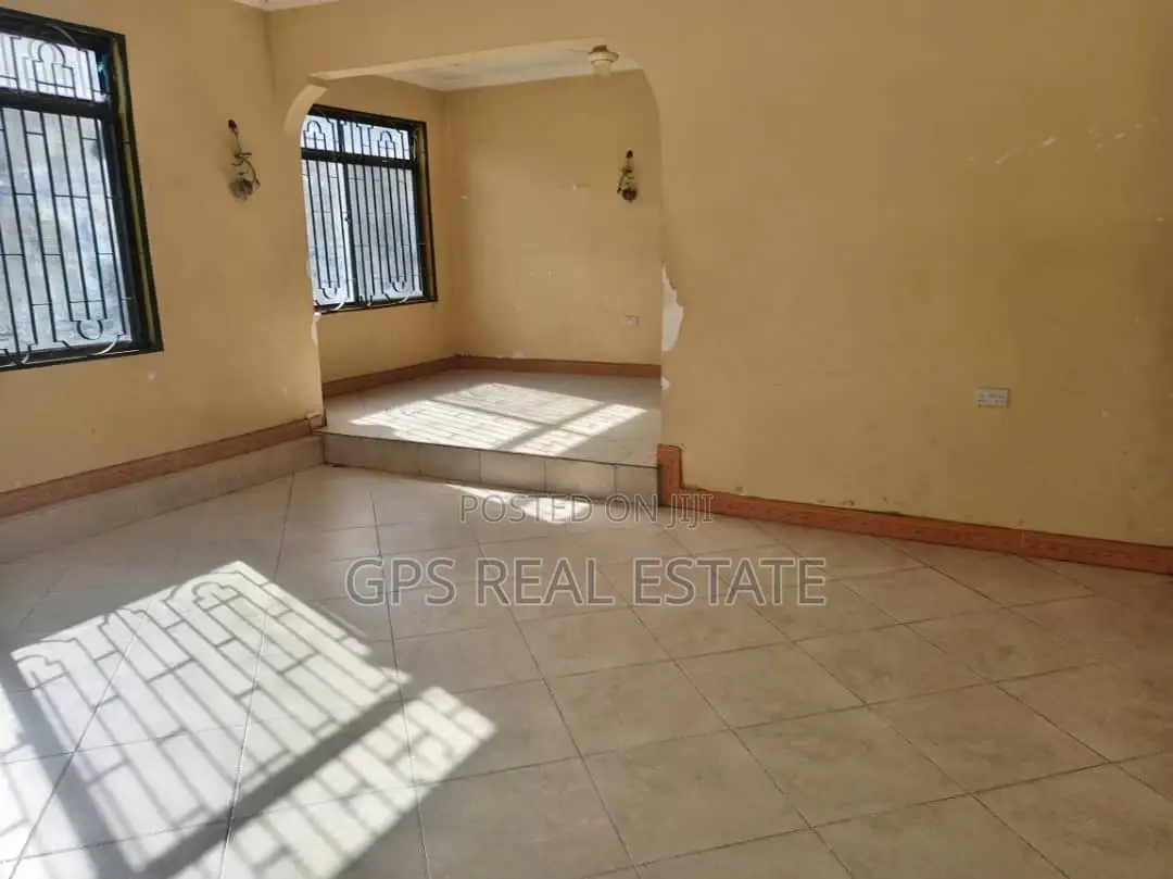 3bdrm House in Mikwambe, Kigamboni for Sale in Kigamboni