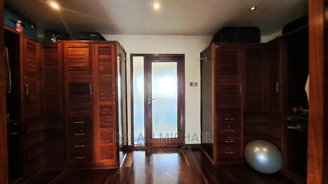 Furnished 5bdrm Mansion in Masaki, Msasani for Rent in Msasani