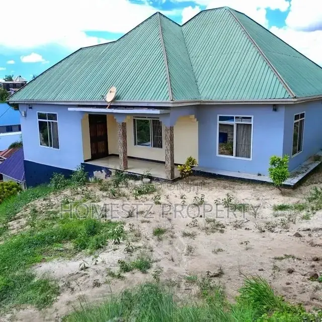 4bdrm House in Kinyerez Kifuru, Kinondoni for Sale in Kinondoni