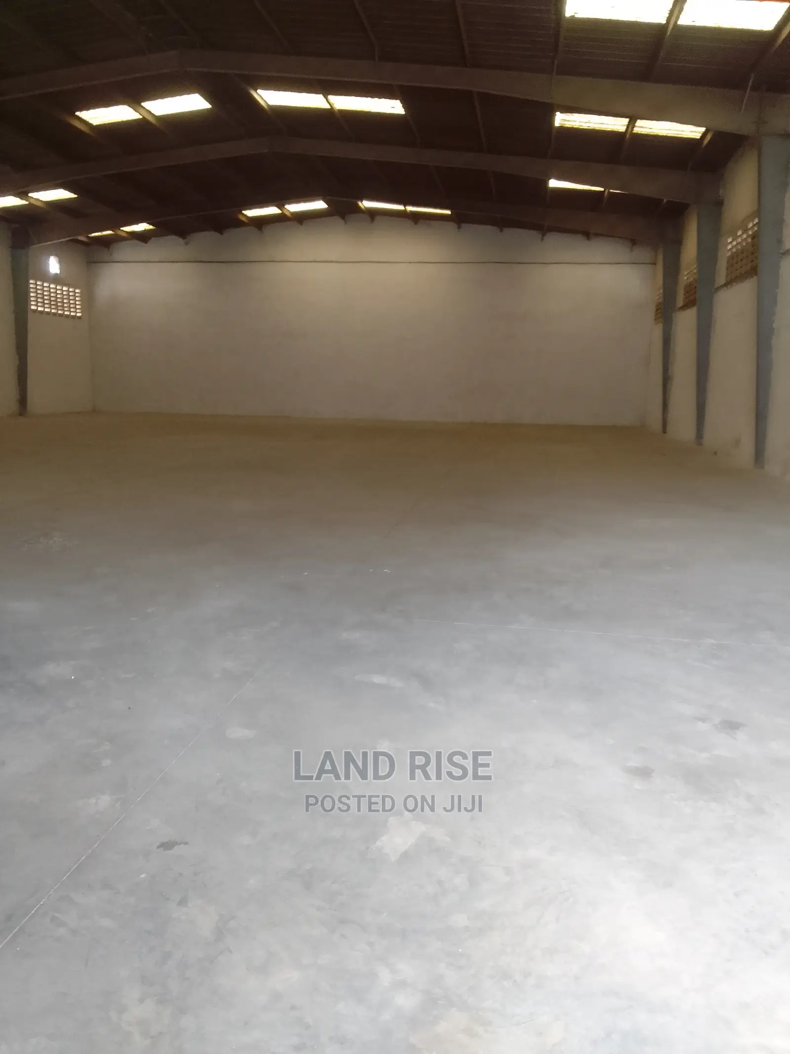 980 SQM Warehouse for Rent Nyerere Road in Vingunguti