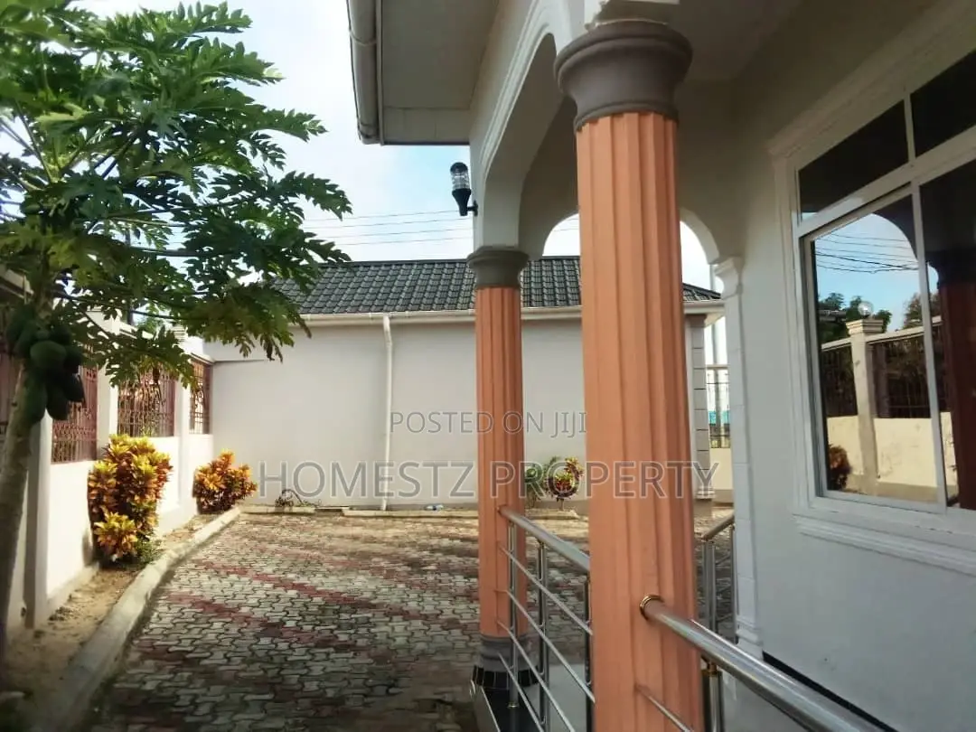 3bdrm House in Mbezi Msakuzi, Kinondoni for sale in Kinondoni