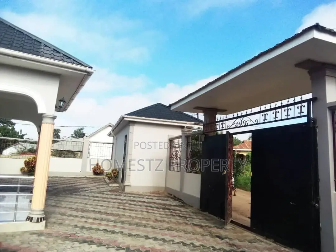 3bdrm House in Mbezi Msakuzi, Kinondoni for sale in Kinondoni