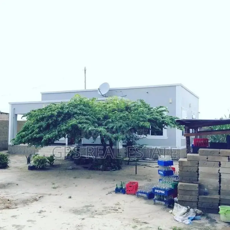 3bdrm House in Mbweni Kiembeni, Kinondoni for sale in Kinondoni