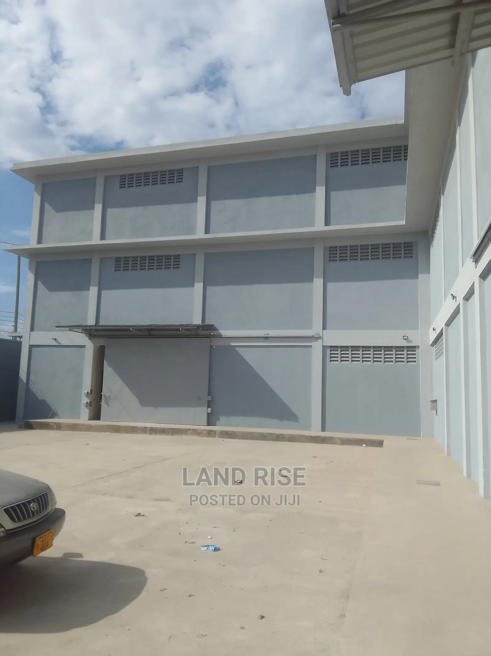 2100 SQM Warehouse / Chang'ombe in Chang'ombe