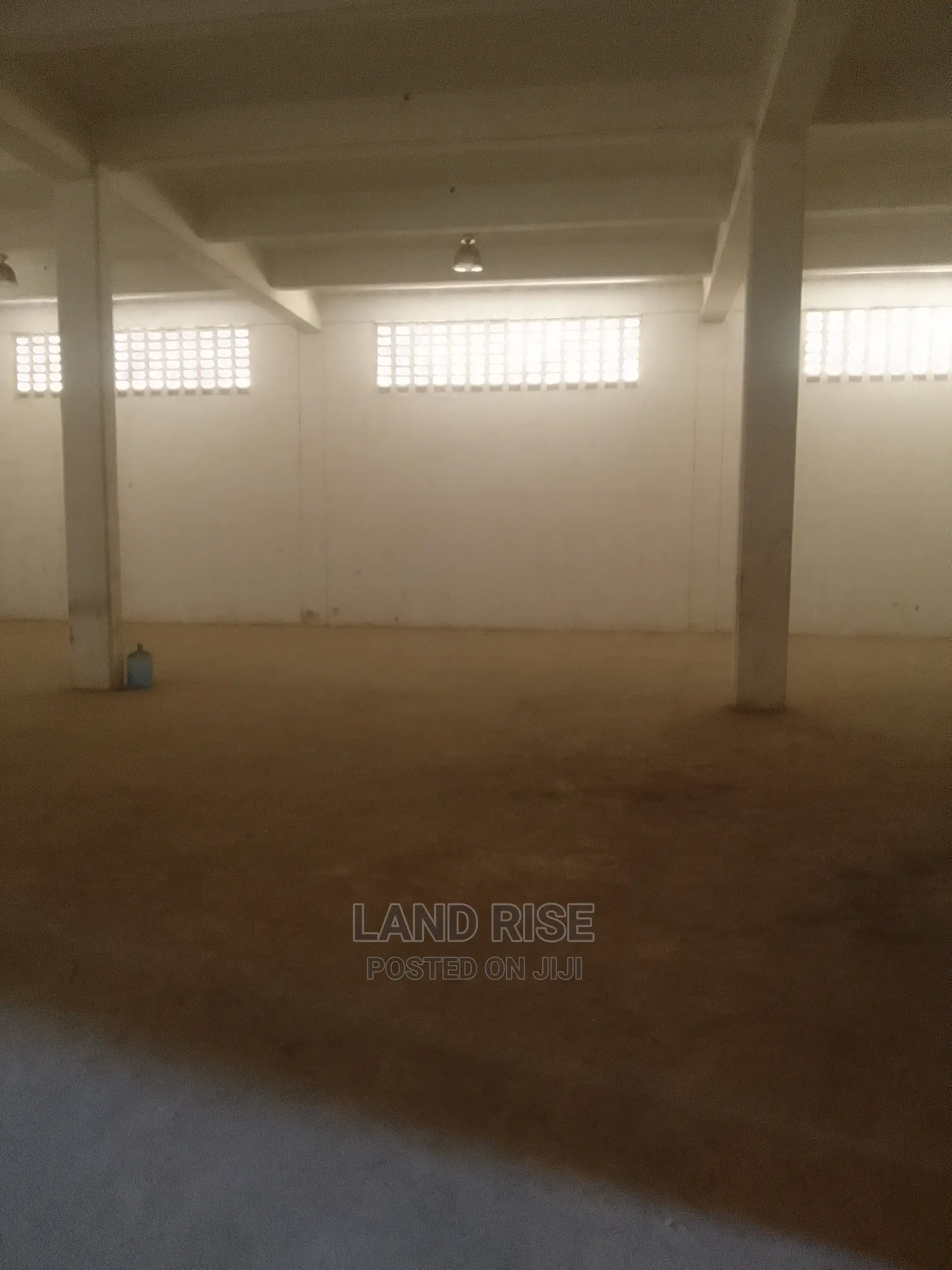 Warehouse SQM 800 in Chang'ombe