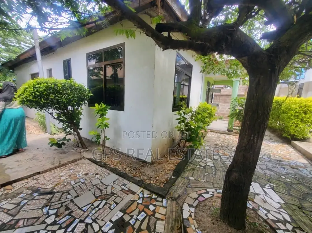 3bdrm House in Kimara Matosa, Kinondoni for sale in Kinondoni