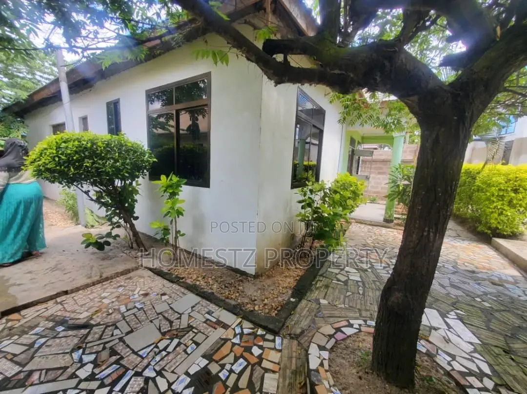 3bdrm House in Kimara Matosa, Kinondoni for sale in Kinondoni