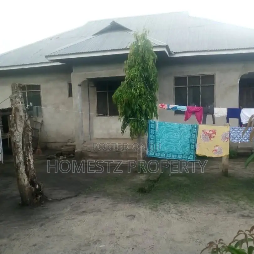3bdrm House in Kibamba Kwa Komba, Kinondoni for sale in Kinondoni