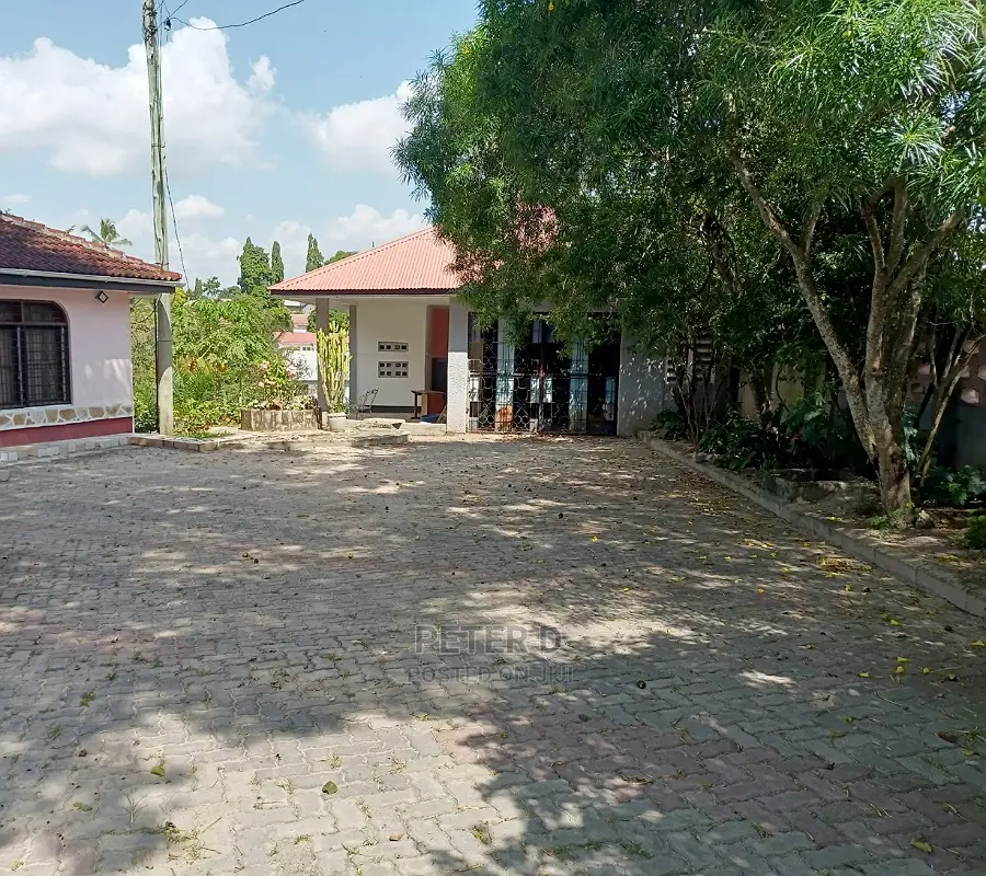 Nyumba Ya Ofisi in Kimara