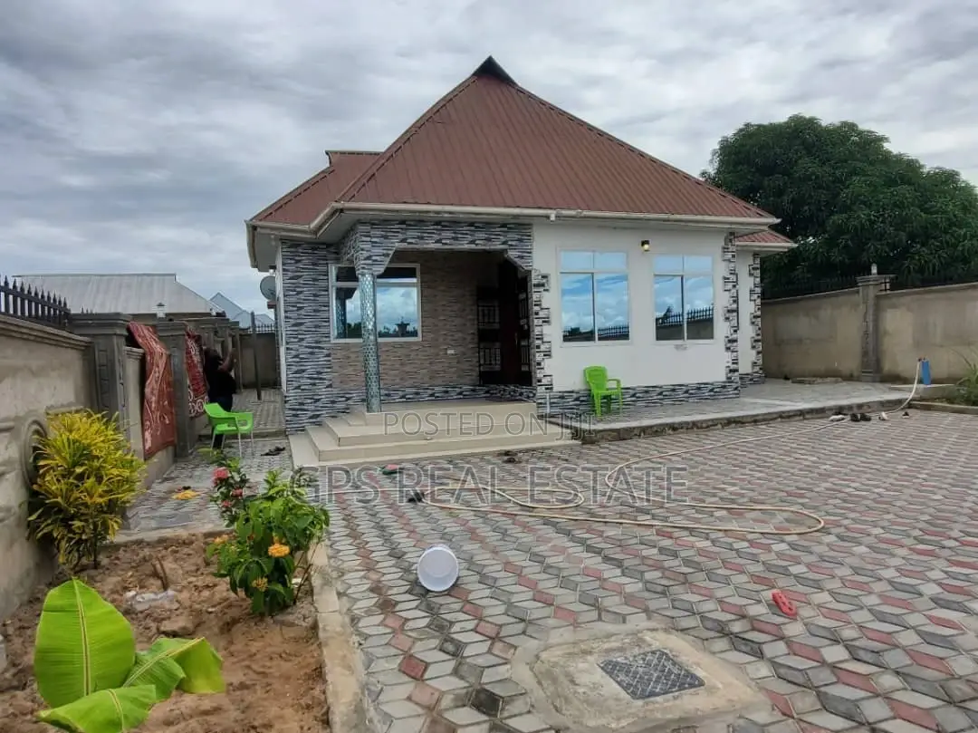 3bdrm House in Dovya Chamazi for sale in Chamazi
