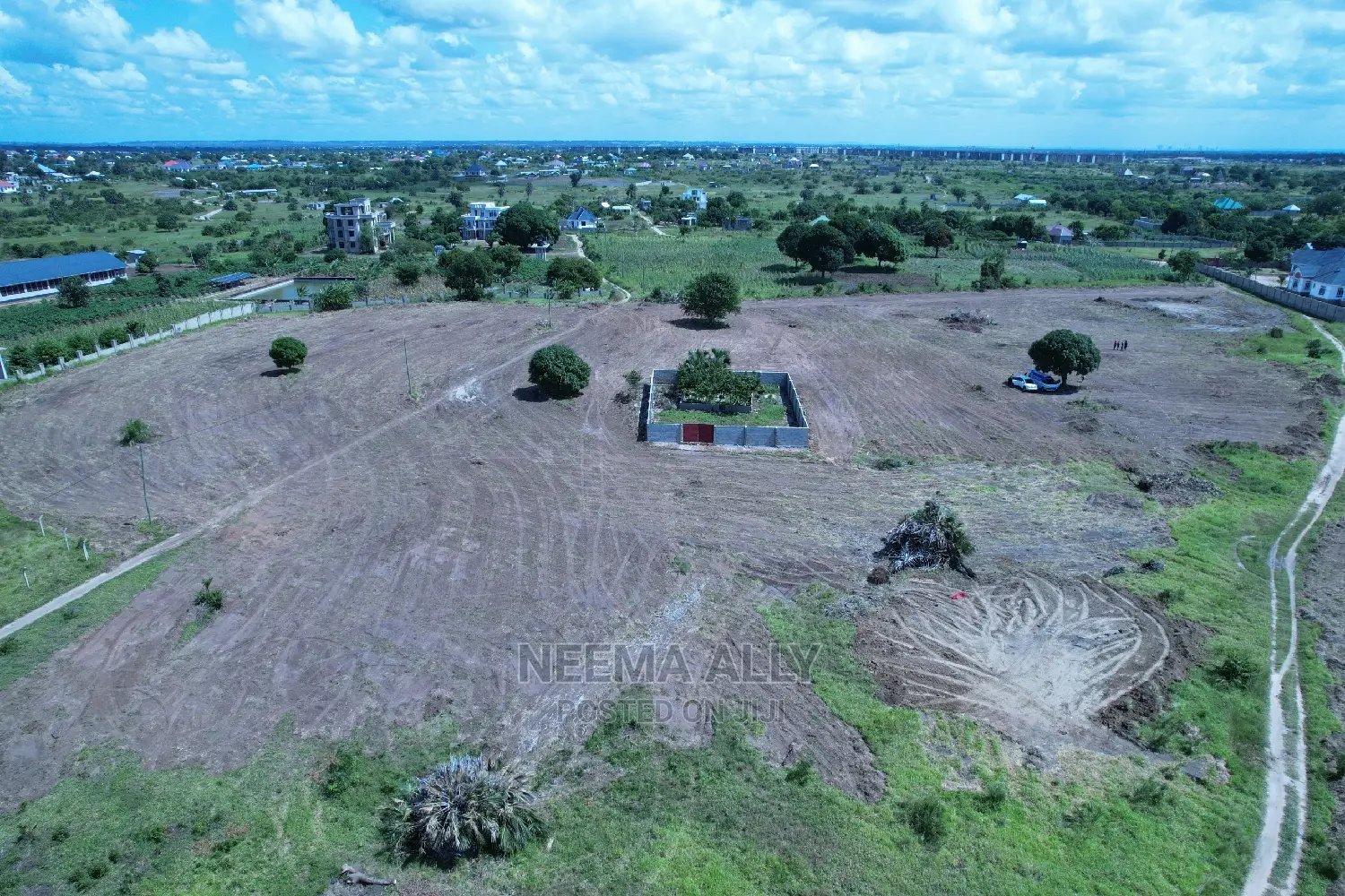 Kigamboni Dege in Kigamboni