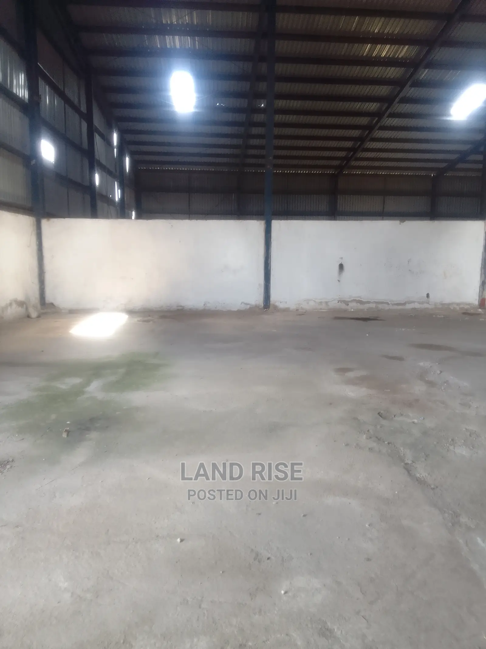 1649 Warehouse in Mandela Road in Tabata