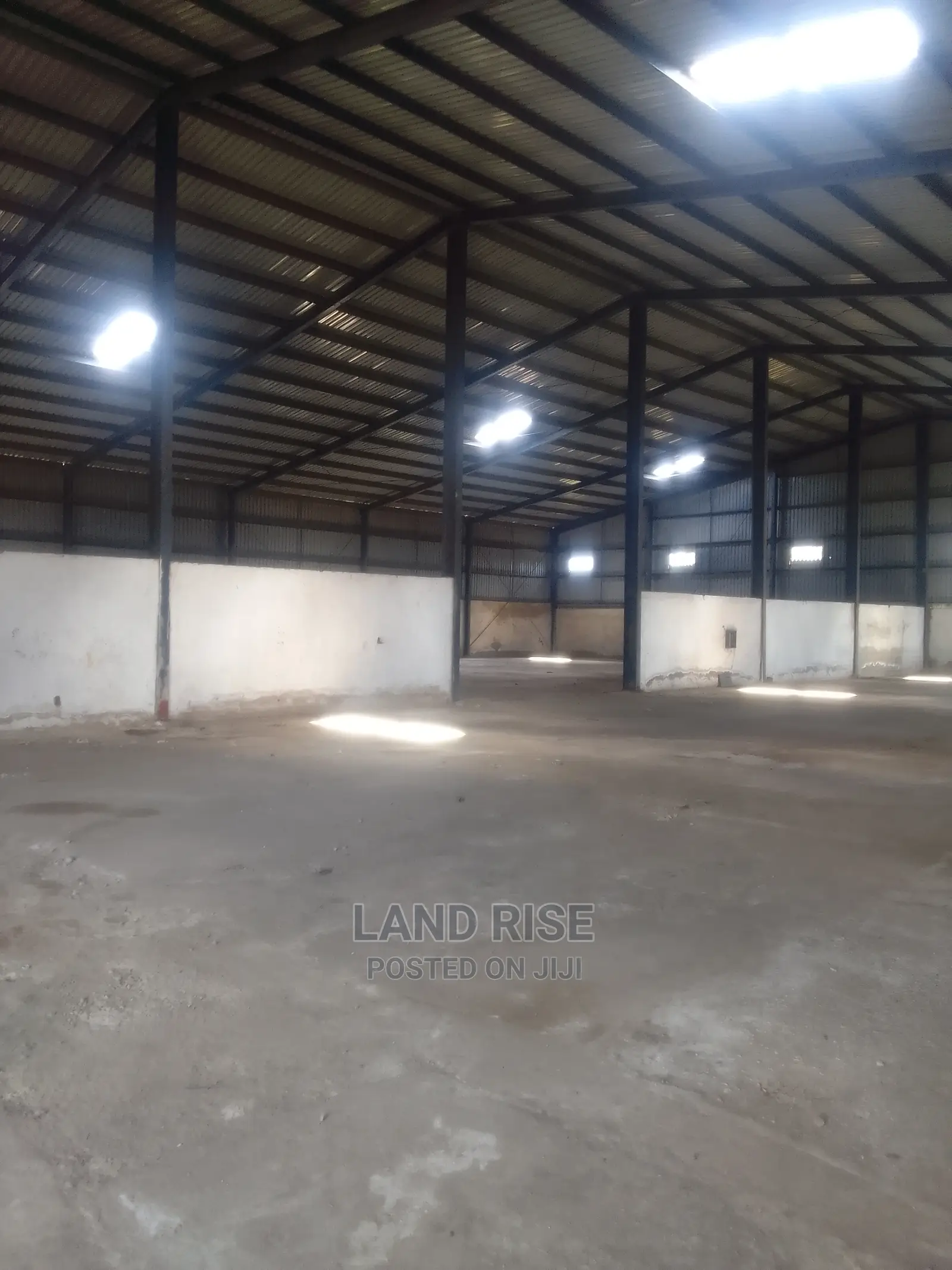 1649 Warehouse in Mandela Road in Tabata