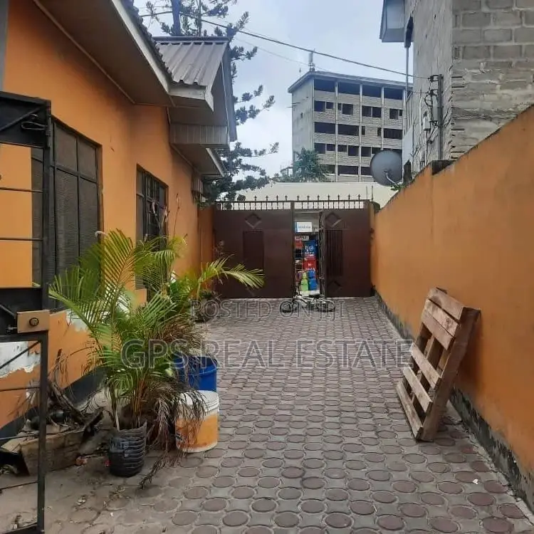 3bdrm House in Kimara Stop Over, Kinondoni for sale in Kinondoni