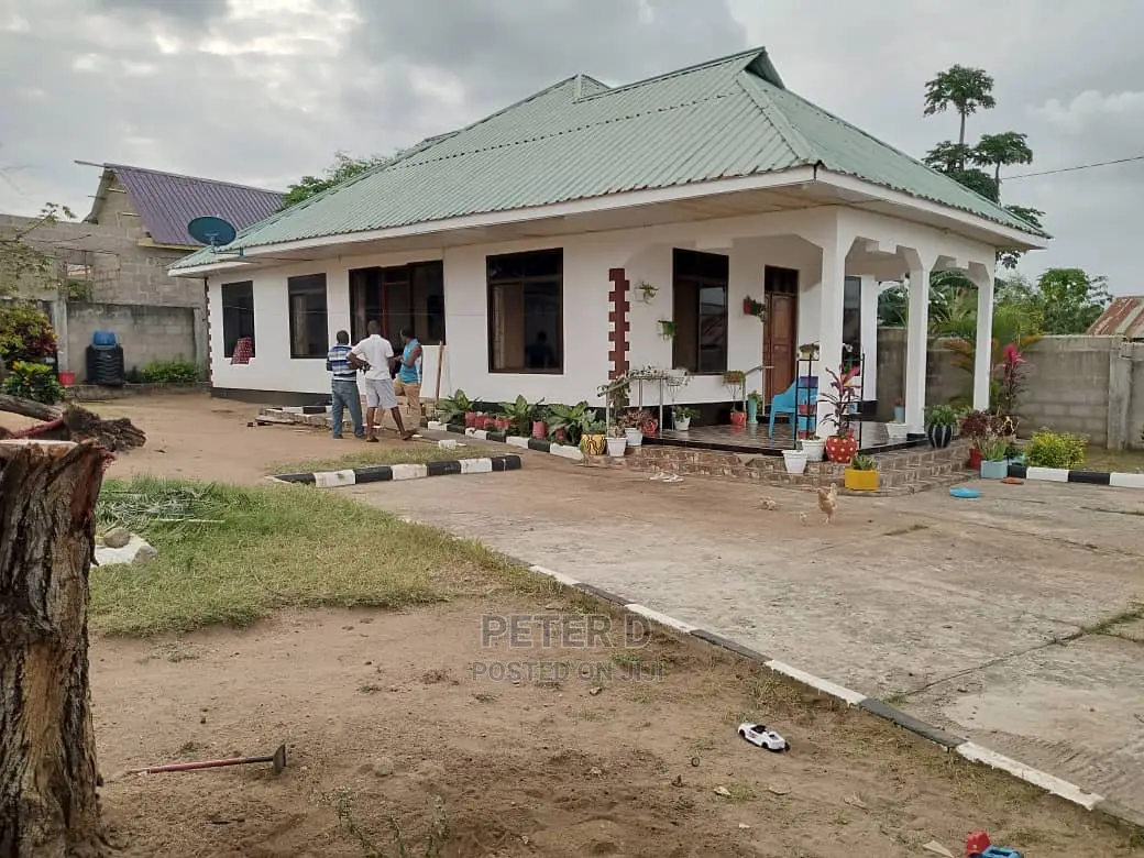 3bdrm House in Mbezi for sale in Mbezi