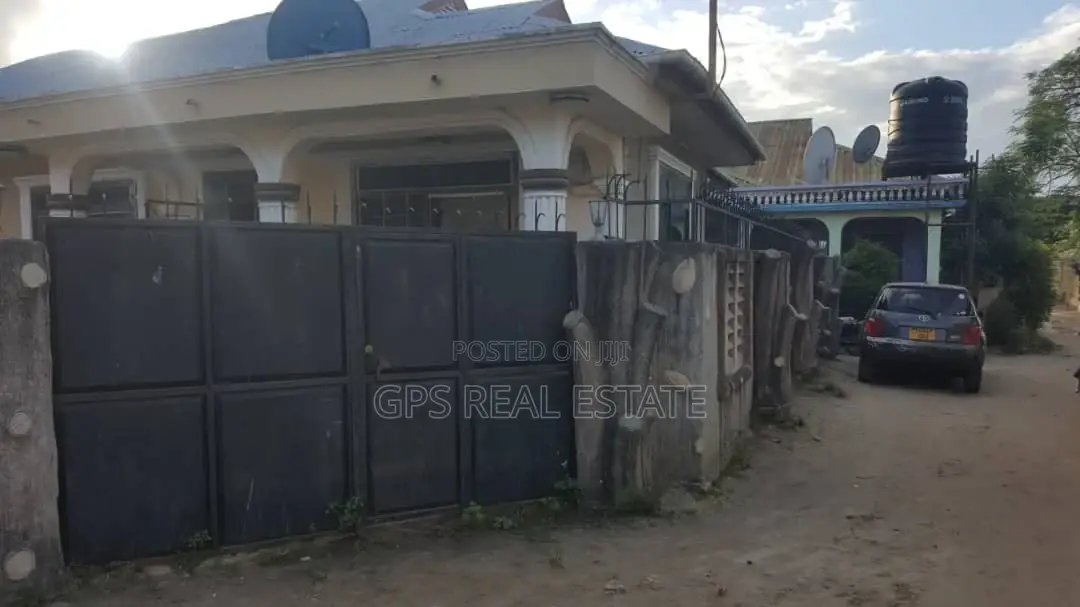 3bdrm House in Kawe, Kinondoni for sale in Kinondoni