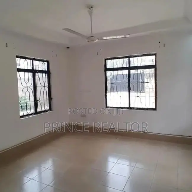 3bdrm House in Mbezi Africana, Kinondoni for sale in Kinondoni