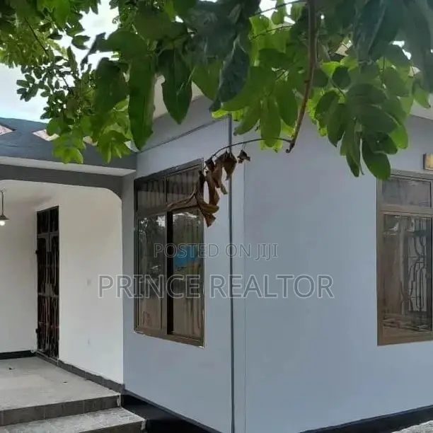 3bdrm House in Mbezi Africana, Kinondoni for sale in Kinondoni