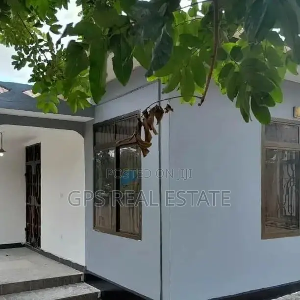 3bdrm House in Mbezi Africana, Kinondoni for sale in Kinondoni