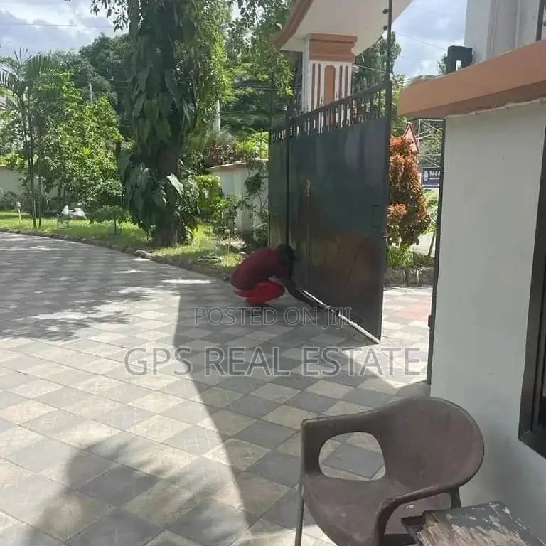 4bdrm House in Msasani, Kinondoni for sale in Kinondoni