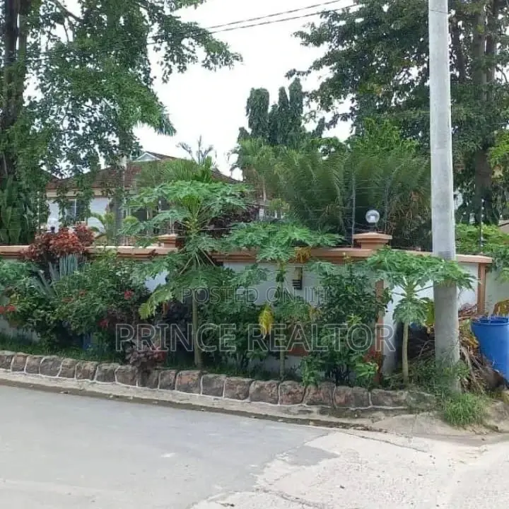4bdrm House in Msasani, Kinondoni for sale in Kinondoni